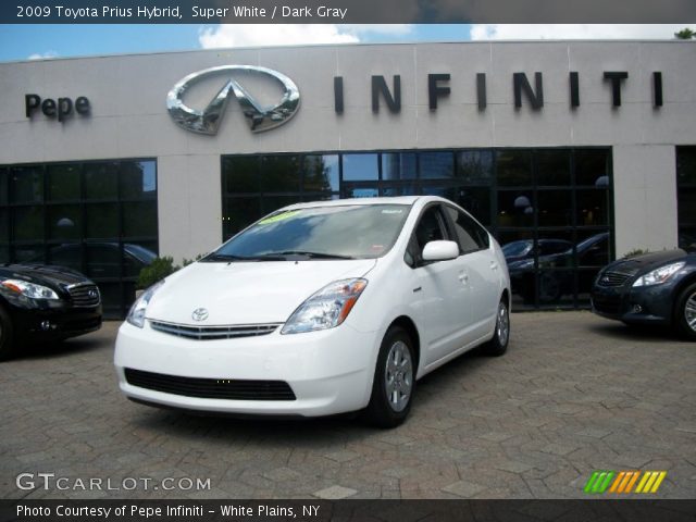 2009 Toyota Prius Hybrid in Super White