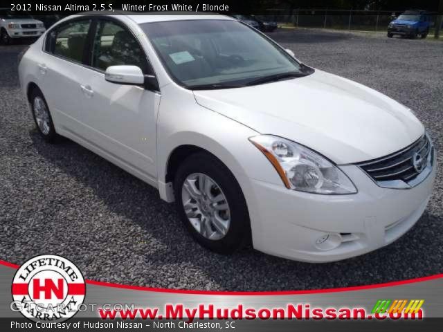 2012 Nissan Altima 2.5 S in Winter Frost White