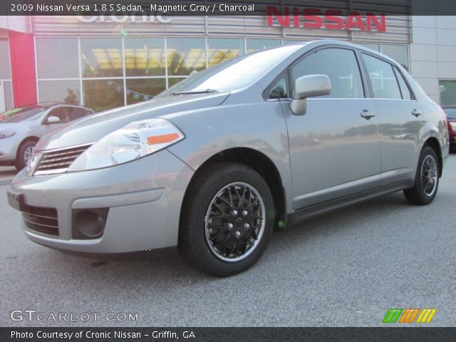 2009 Nissan Versa 1.8 S Sedan in Magnetic Gray