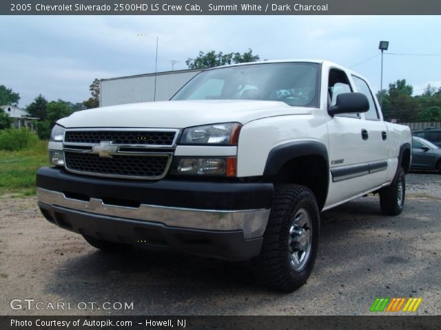 2005 Chevrolet Silverado 2500HD LS Crew Cab in Summit White
