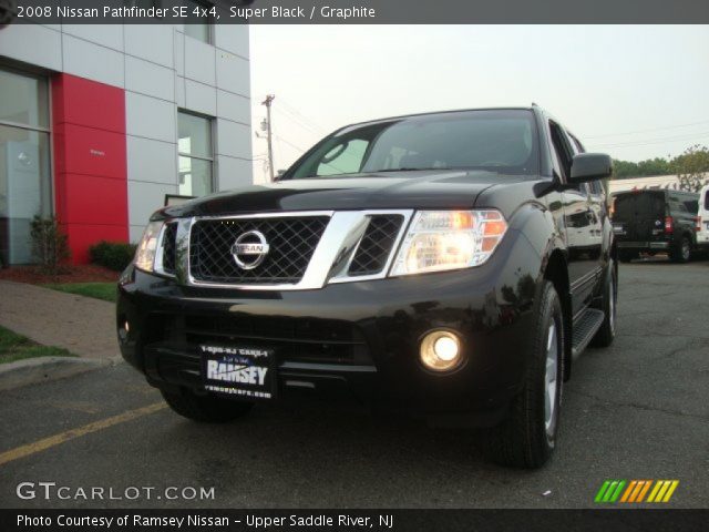 2008 Nissan Pathfinder SE 4x4 in Super Black