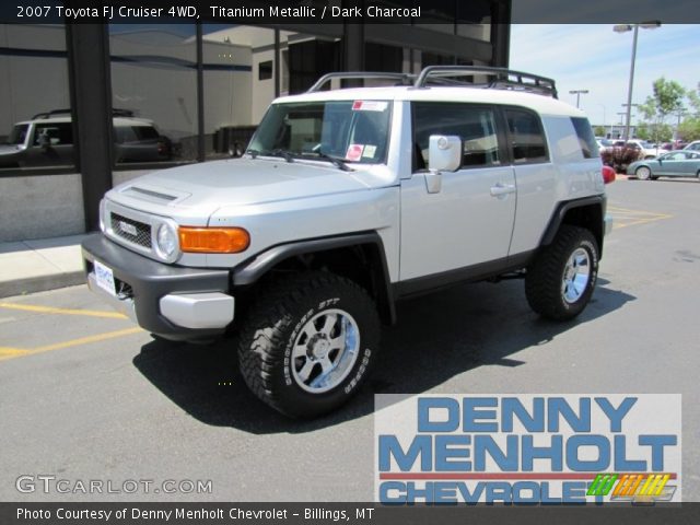 2007 Toyota FJ Cruiser 4WD in Titanium Metallic