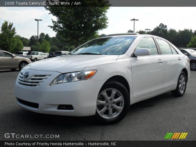 2008 Toyota Camry LE in Super White