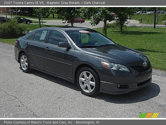 2007 Toyota Camry SE V6 in Magnetic Gray Metallic