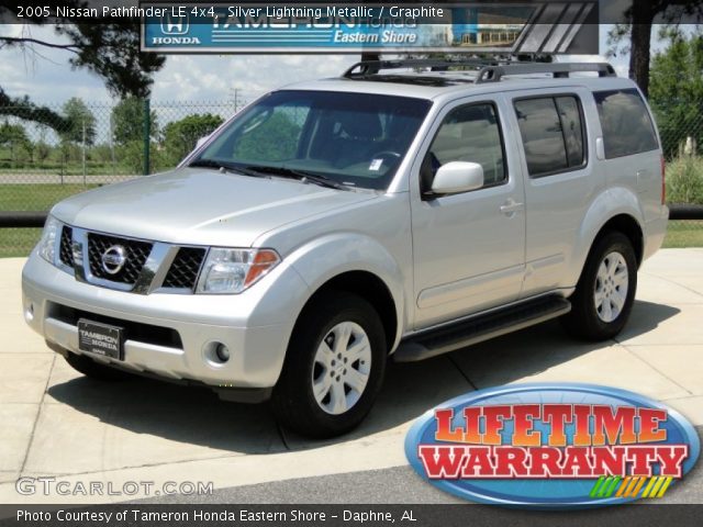 2005 Nissan Pathfinder LE 4x4 in Silver Lightning Metallic