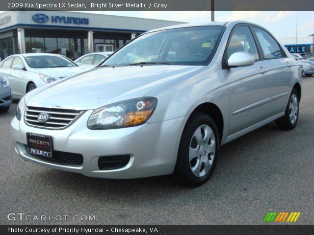 2009 Kia Spectra LX Sedan in Bright Silver Metallic
