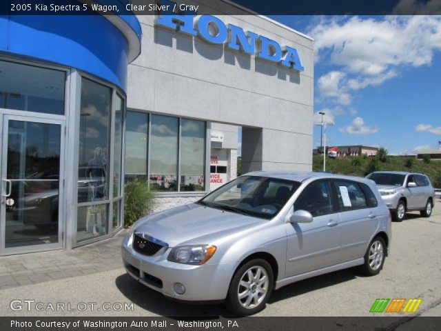 2005 Kia Spectra 5 Wagon in Clear Silver