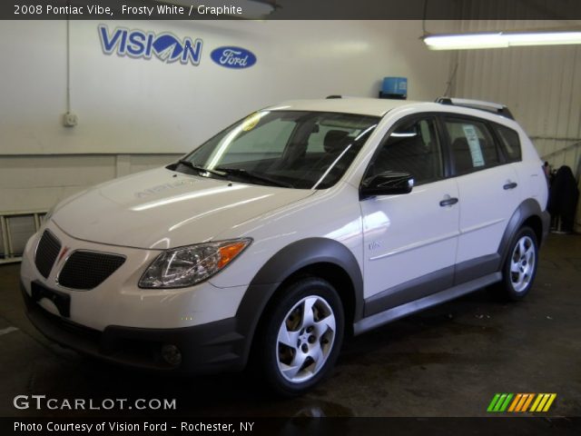 2008 Pontiac Vibe  in Frosty White