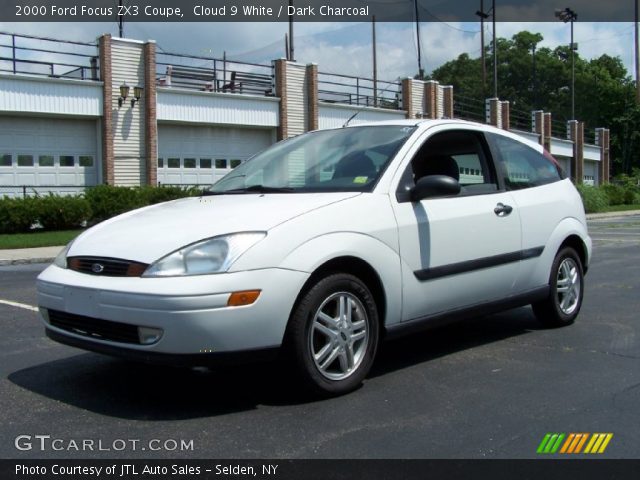 2000 Ford Focus ZX3 Coupe in Cloud 9 White
