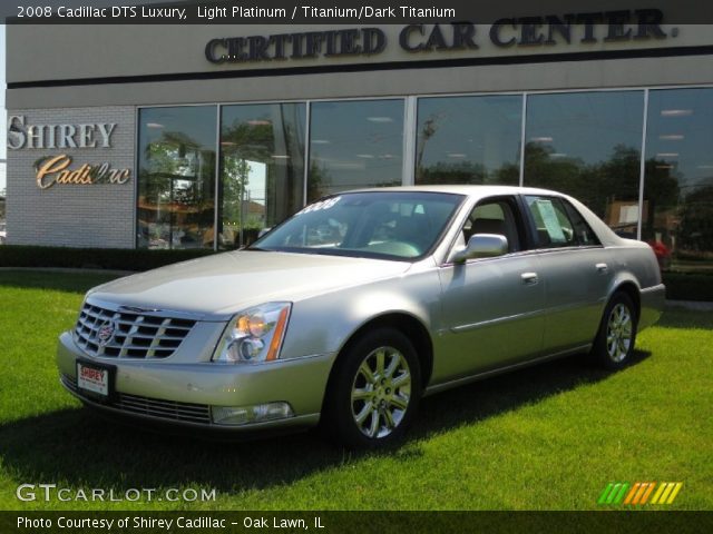 2008 Cadillac DTS Luxury in Light Platinum