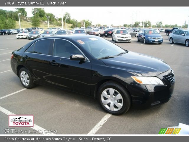 2009 Toyota Camry LE in Black