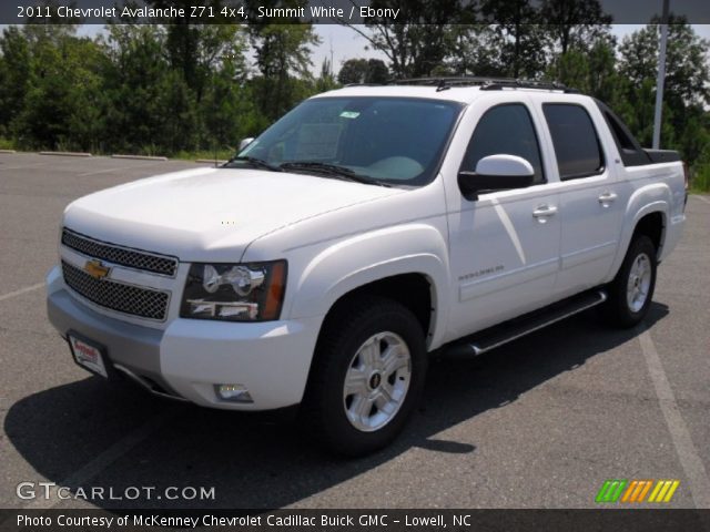 2011 Chevrolet Avalanche Z71 4x4 in Summit White