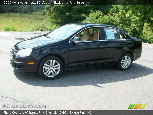 2009 Volkswagen Jetta TDI Sedan in Black Uni