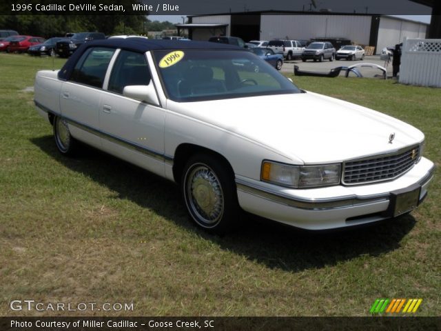 1996 Cadillac DeVille Sedan in White