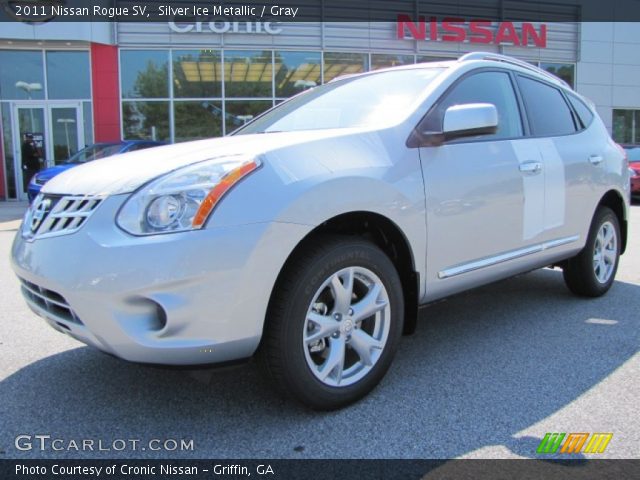 2011 Nissan Rogue SV in Silver Ice Metallic