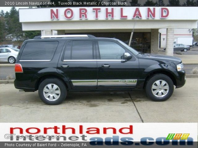 2010 Lincoln Navigator 4x4 in Tuxedo Black Metallic