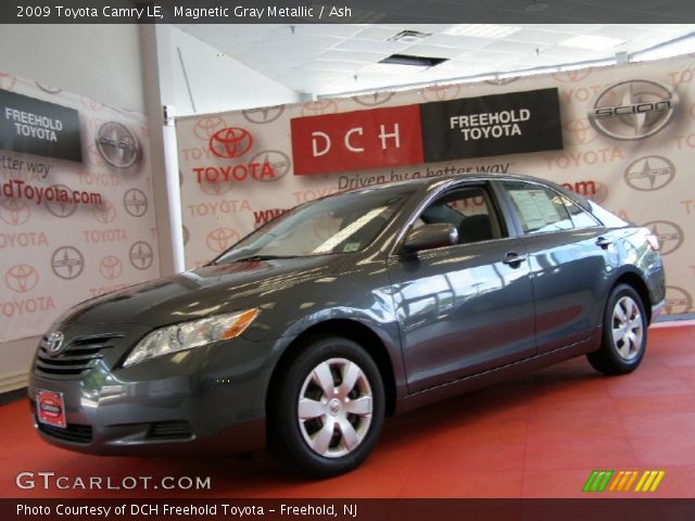 2009 Toyota Camry LE in Magnetic Gray Metallic