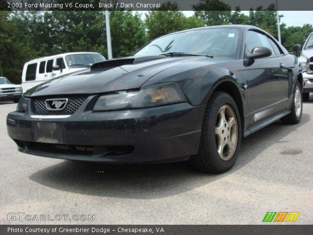 2003 Ford Mustang V6 Coupe in Black