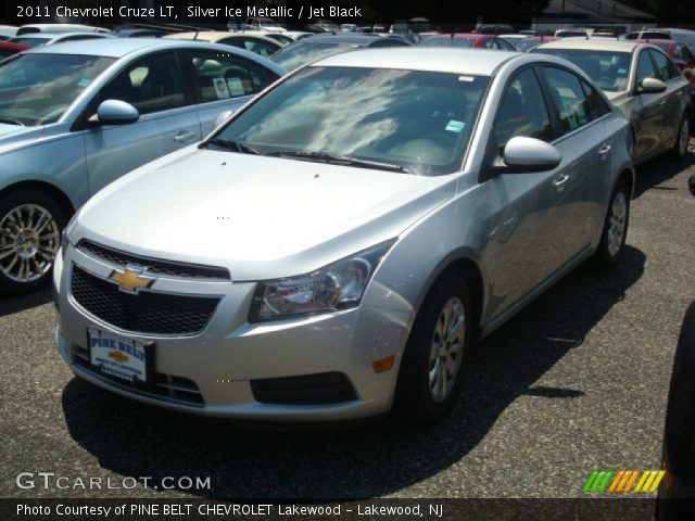 2011 Chevrolet Cruze LT in Silver Ice Metallic