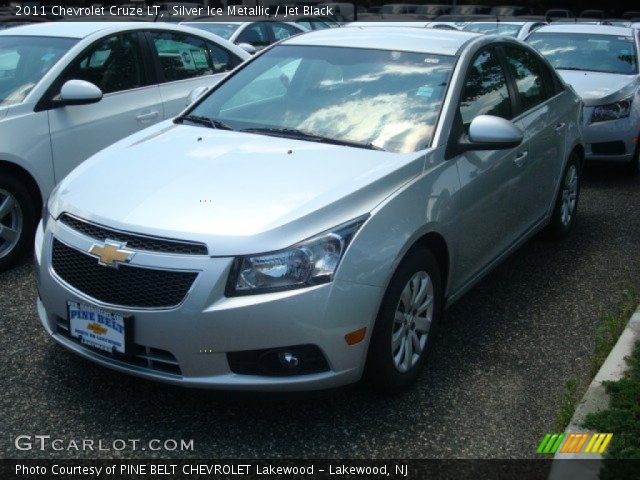2011 Chevrolet Cruze LT in Silver Ice Metallic