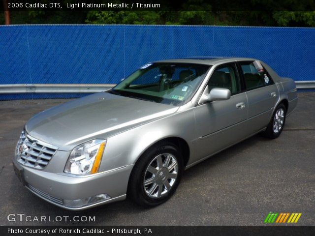 2006 Cadillac DTS  in Light Platinum Metallic