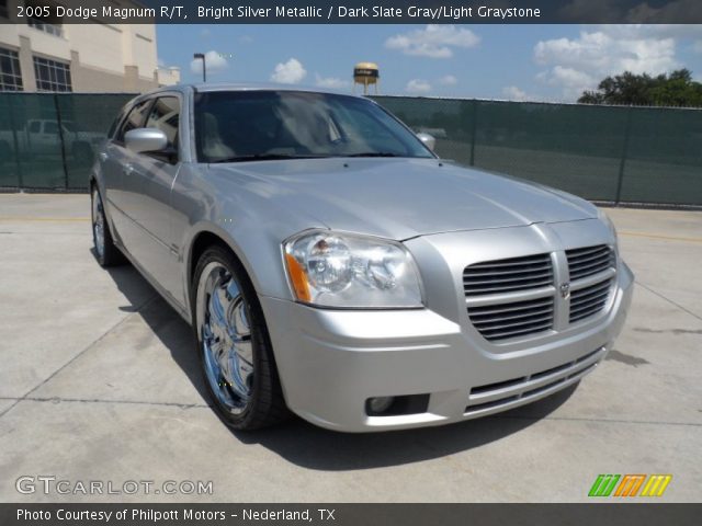 2005 Dodge Magnum R/T in Bright Silver Metallic