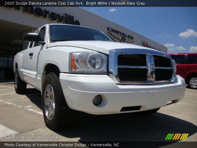 2005 Dodge Dakota Laramie Club Cab 4x4 in Bright White