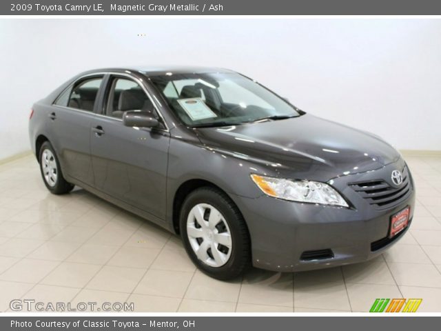 2009 Toyota Camry LE in Magnetic Gray Metallic