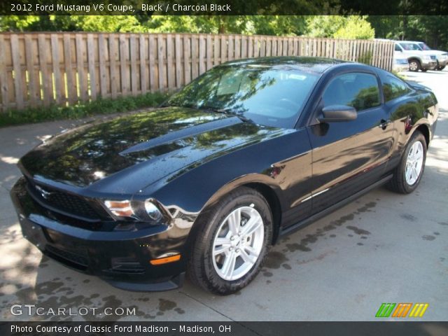 2012 Ford Mustang V6 Coupe in Black
