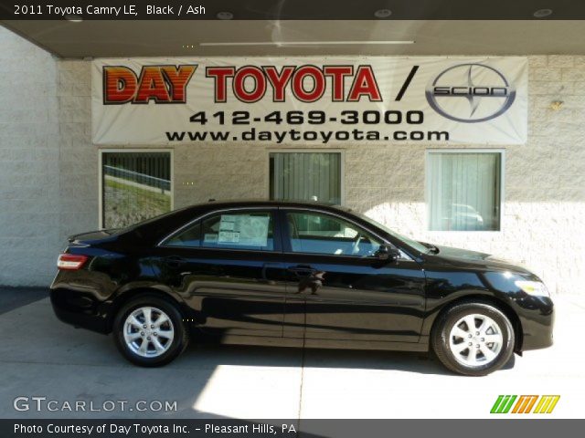2011 Toyota Camry LE in Black