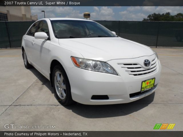 2007 Toyota Camry LE in Super White