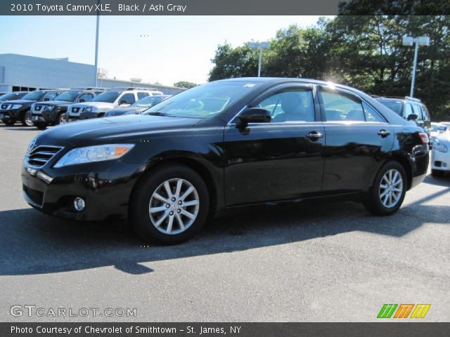 2010 Toyota Camry XLE in Black