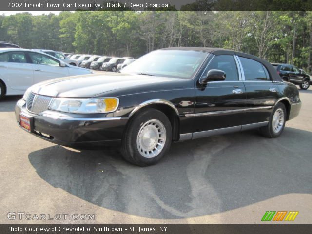 2002 Lincoln Town Car Executive in Black