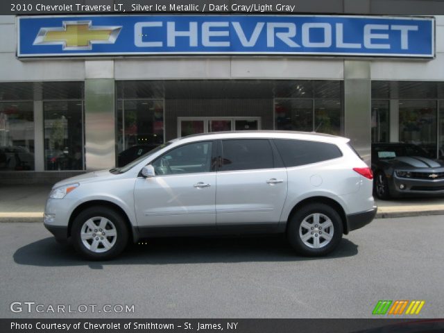 2010 Chevrolet Traverse LT in Silver Ice Metallic