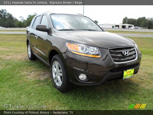 2011 Hyundai Santa Fe Limited in Espresso Brown
