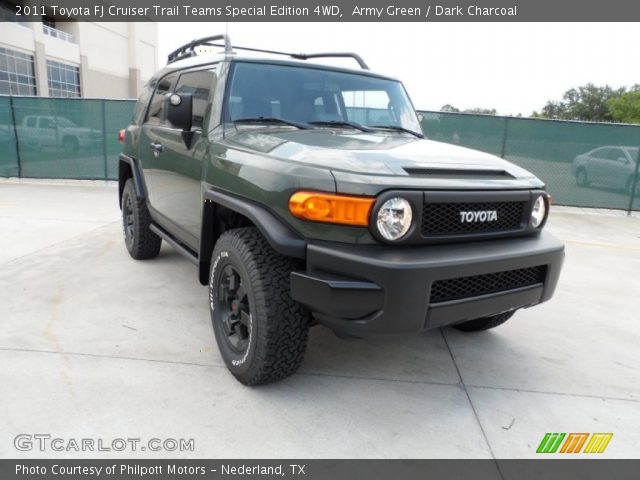 2011 Toyota FJ Cruiser Trail Teams Special Edition 4WD in Army Green