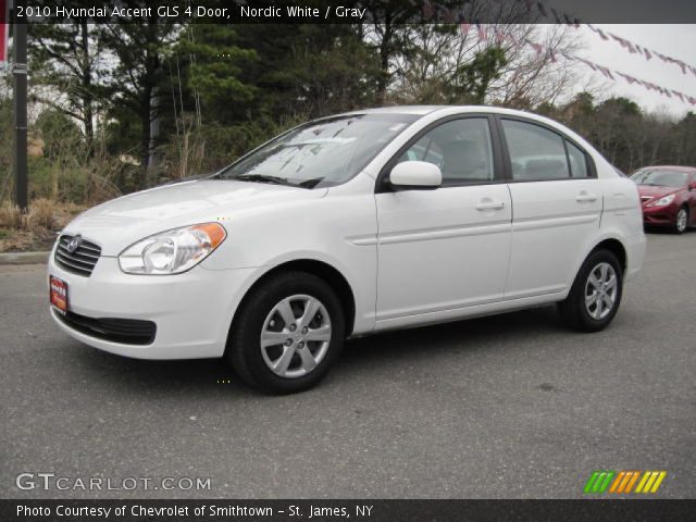 2010 Hyundai Accent GLS 4 Door in Nordic White