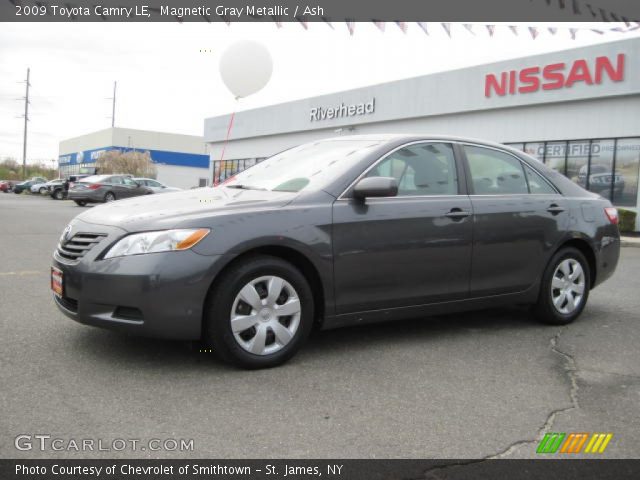 2009 Toyota Camry LE in Magnetic Gray Metallic