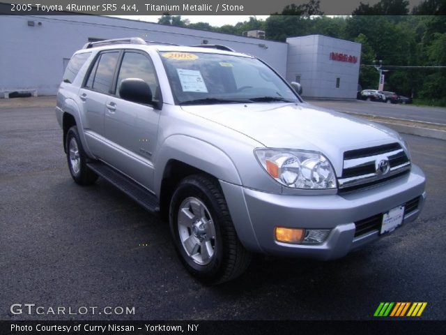 2005 Toyota 4Runner SR5 4x4 in Titanium Metallic