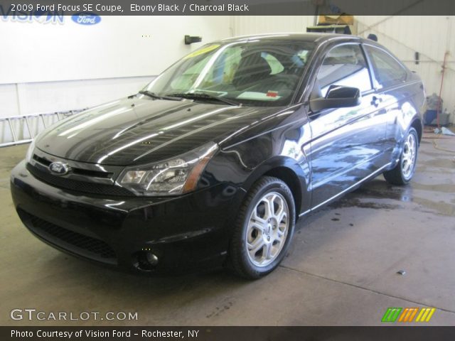 2009 Ford Focus SE Coupe in Ebony Black