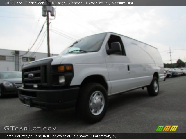 2010 Ford E Series Van E250 Cargo Extended in Oxford White