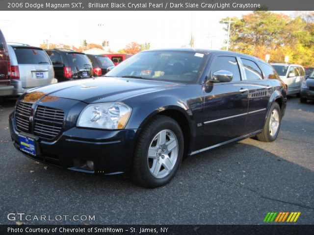 2006 Dodge Magnum SXT in Brilliant Black Crystal Pearl