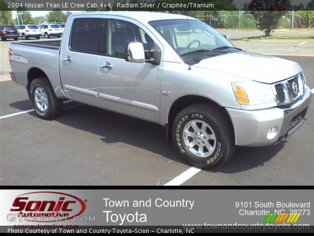 2004 Nissan Titan LE Crew Cab 4x4 in Radiant Silver
