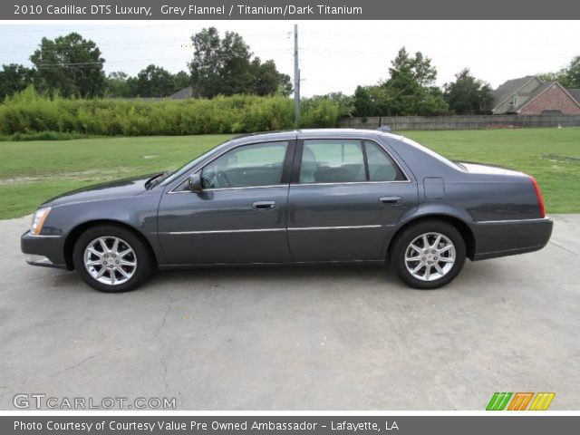2010 Cadillac DTS Luxury in Grey Flannel