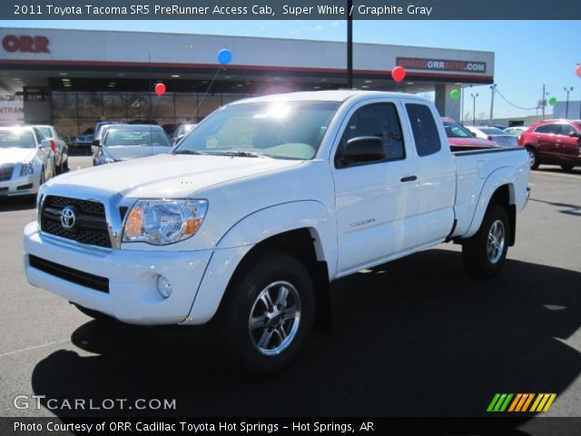 2011 Toyota Tacoma SR5 PreRunner Access Cab in Super White