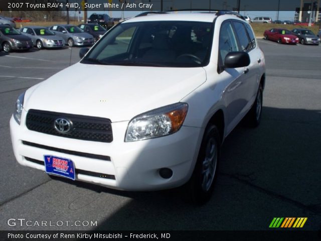 2007 Toyota RAV4 4WD in Super White