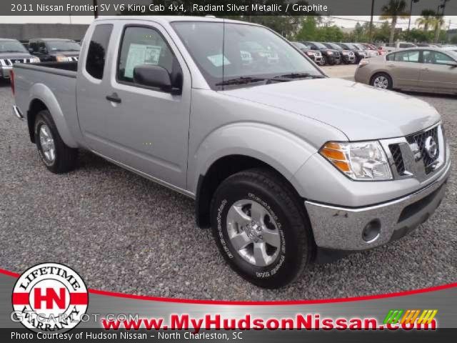 2011 Nissan Frontier SV V6 King Cab 4x4 in Radiant Silver Metallic