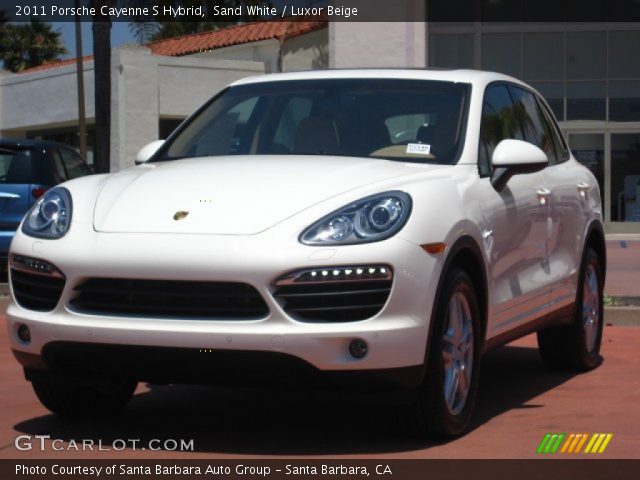 2011 Porsche Cayenne S Hybrid in Sand White