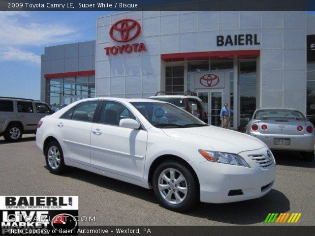 2009 Toyota Camry LE in Super White