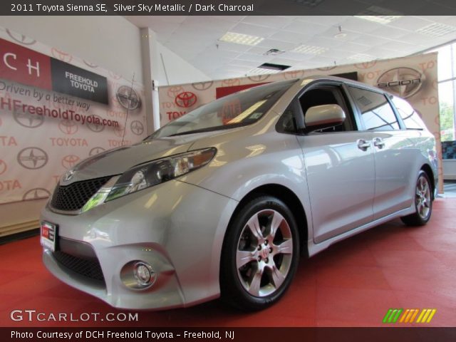 2011 Toyota Sienna SE in Silver Sky Metallic